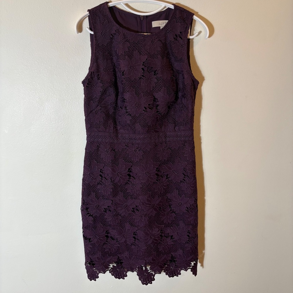 LOFT Aubergine‎ Scalloped Lace Dress Size 2 - Picture 2 of 9